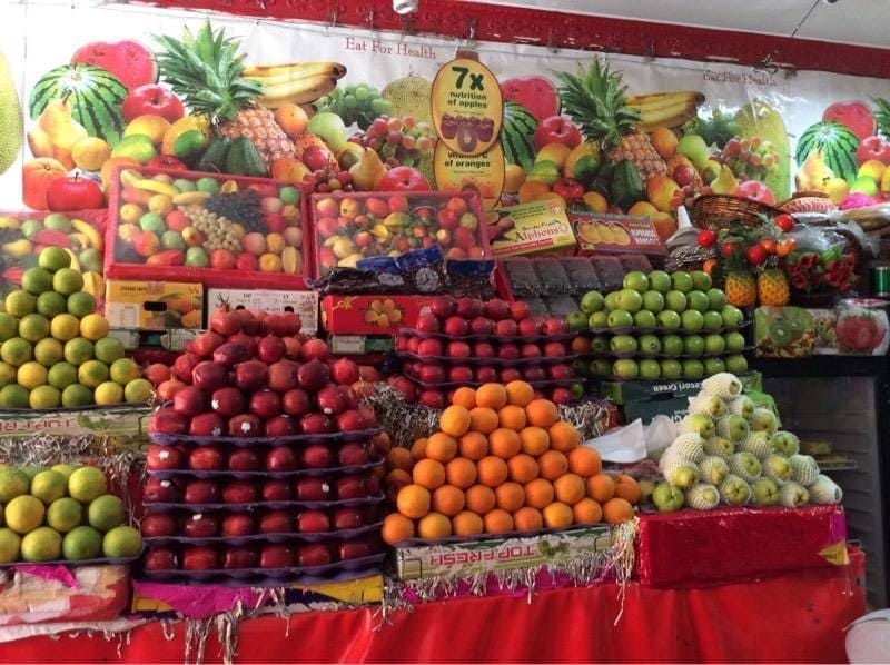 Karaikudi fruit shop
